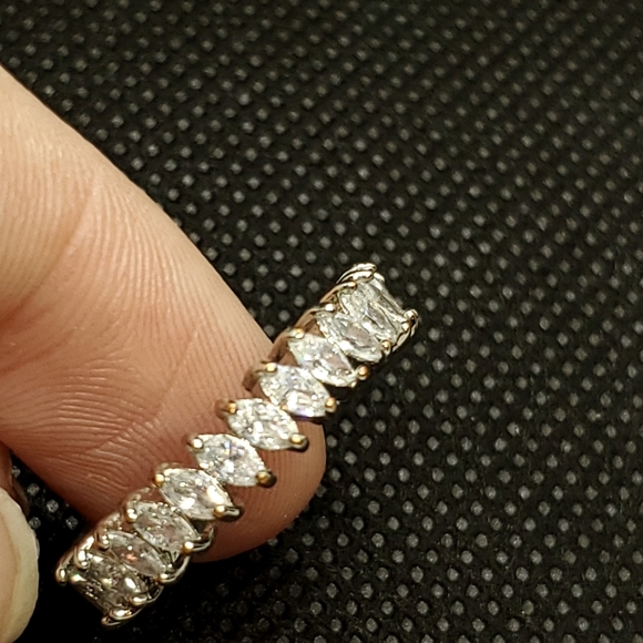 Eternity ring size 7 cubic zirconia silver - Picture 2 of 5